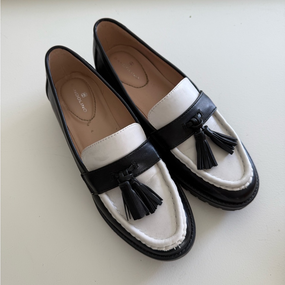 Bandolino Black and White Tassel Loafers 8
